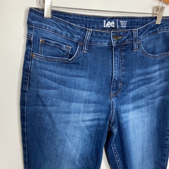 Lee regular fit boot cut mid rise Jeans size 12 - Picture 2 of 6